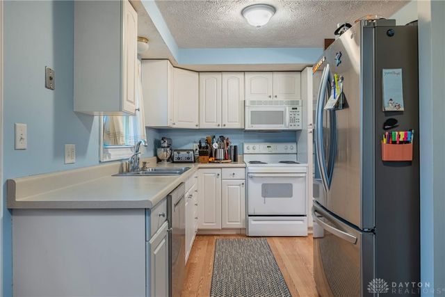 164 Waterford Drive, Centerville, OH 45458