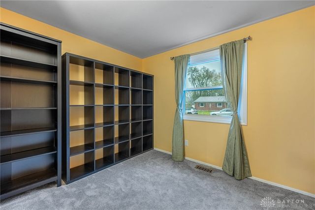 164 Waterford Drive, Centerville, OH 45458