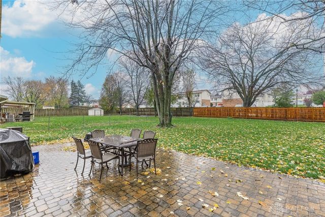 164 Waterford Drive, Centerville, OH 45458