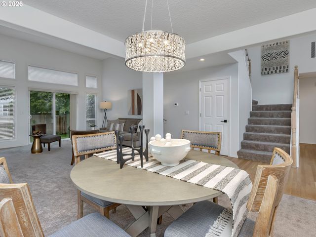 8720 Sw STONO Dr, Tualatin, OR 97062