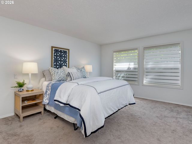 8720 Sw STONO Dr, Tualatin, OR 97062