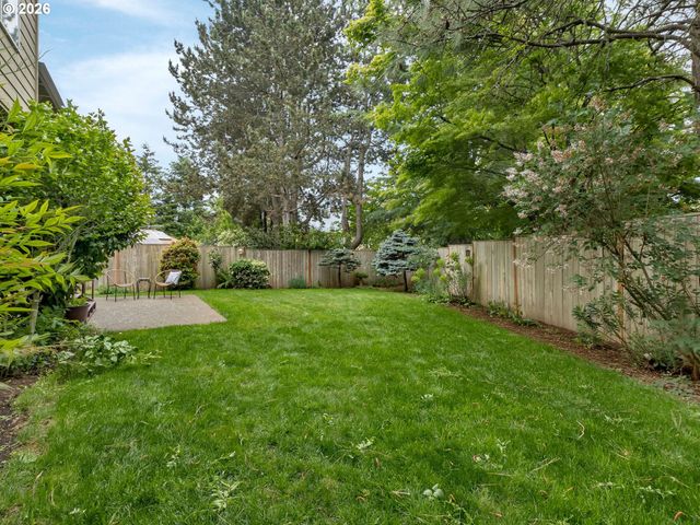 8720 Sw STONO Dr, Tualatin, OR 97062