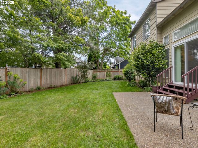 8720 Sw STONO Dr, Tualatin, OR 97062