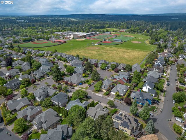 8720 Sw STONO Dr, Tualatin, OR 97062