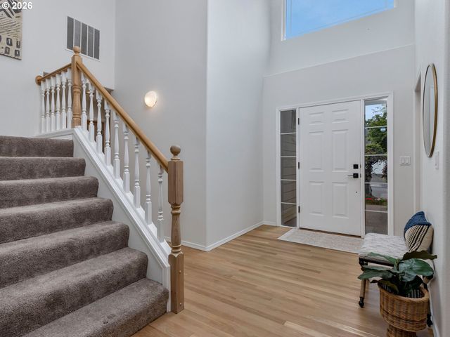 8720 Sw STONO Dr, Tualatin, OR 97062