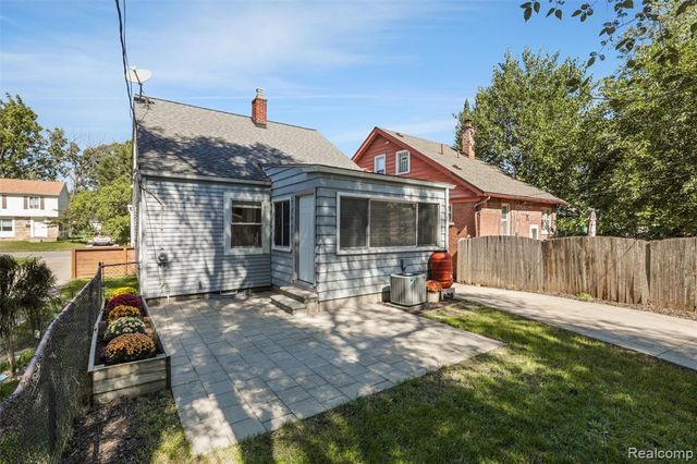 1107 Alberta Street, Ferndale, MI 48220