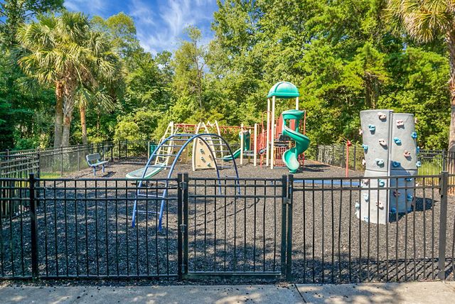 4957 Trump Street, North Charleston, SC 29420