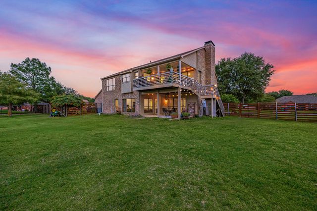 310 James Drive, Heath, TX 75032