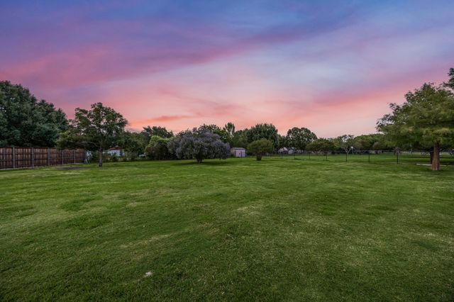 310 James Drive, Heath, TX 75032