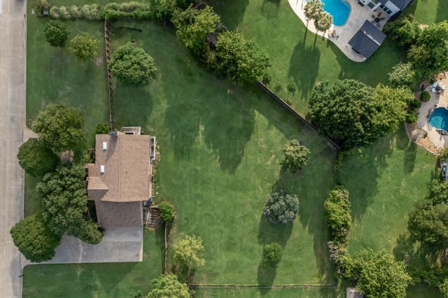 310 James Drive, Heath, TX 75032