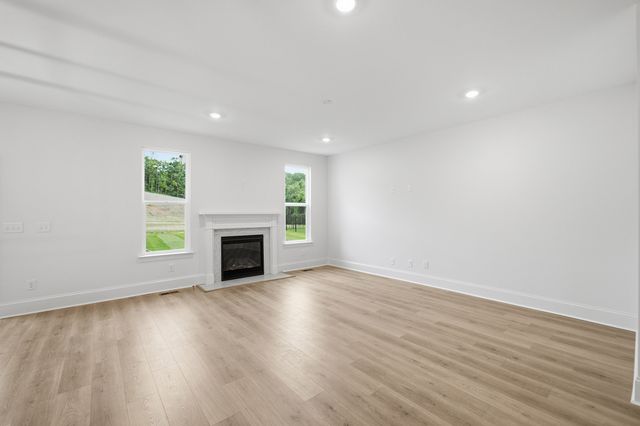 888 Joe Miller Dr, Hendersonville, TN 37075