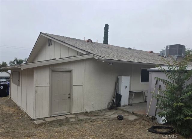 18310 Santa Fe, San Bernardino, CA 92407