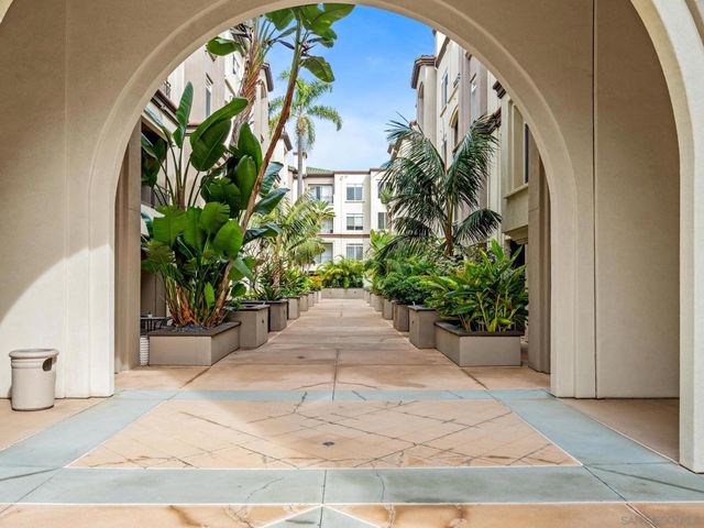 9263 Regents Rd B302, La Jolla, CA 92037