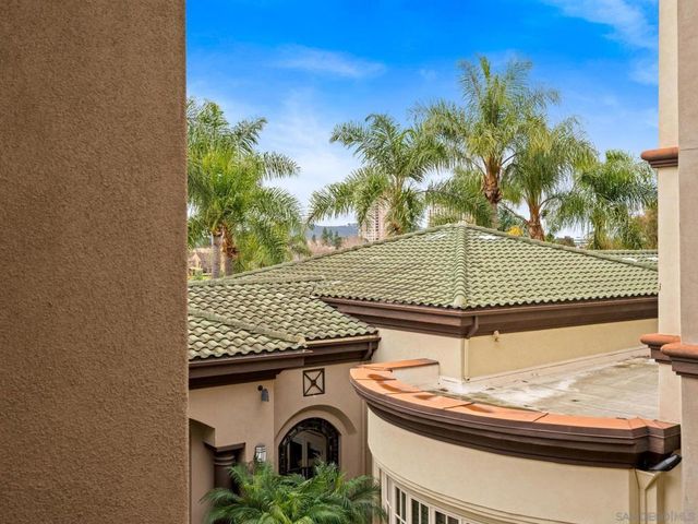 9263 Regents Rd B302, La Jolla, CA 92037