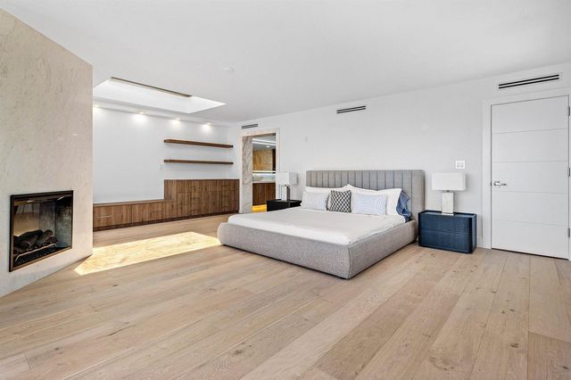 1222 Hillsboro Mile 24, Hillsboro Beach, FL 33062