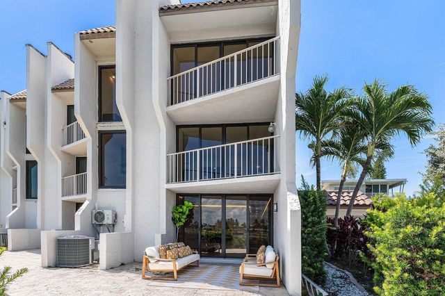 1222 Hillsboro Mile 24, Hillsboro Beach, FL 33062