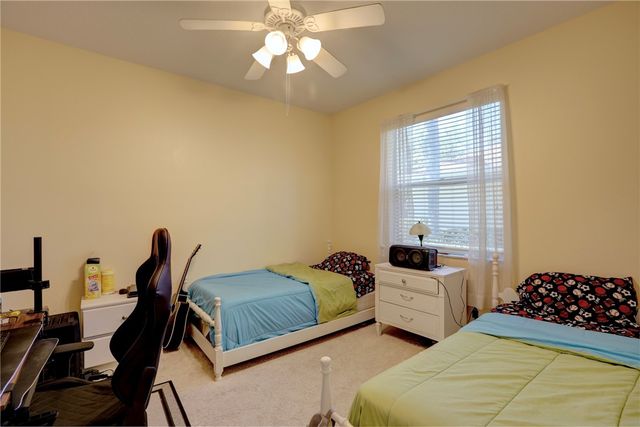 632 Hatteras Court SW, Vero Beach, FL 32968