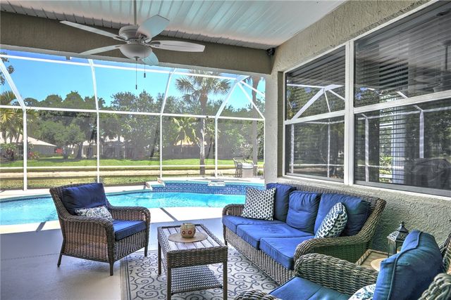 632 Hatteras Court SW, Vero Beach, FL 32968