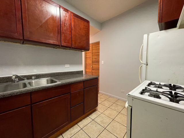 1160 N HARDING Avenue 2, Chicago, IL 60651