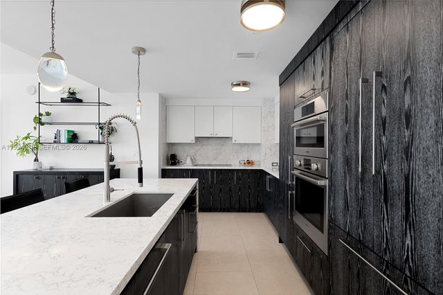 10201 E Bay Harbor Dr 507, Bay Harbor Islands, FL 33154