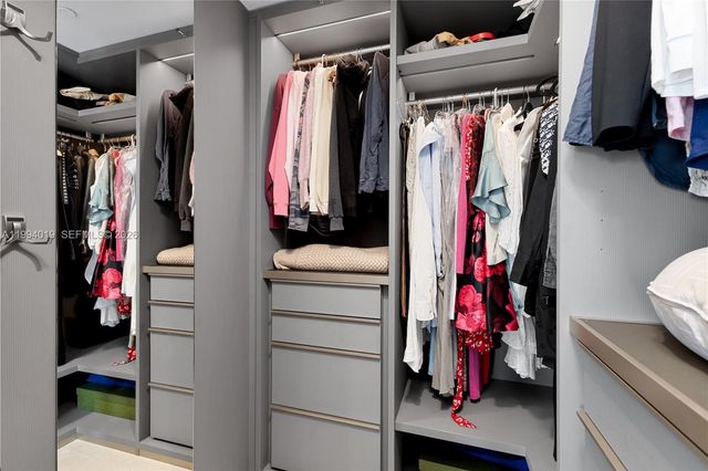 10201 E Bay Harbor Dr 507, Bay Harbor Islands, FL 33154