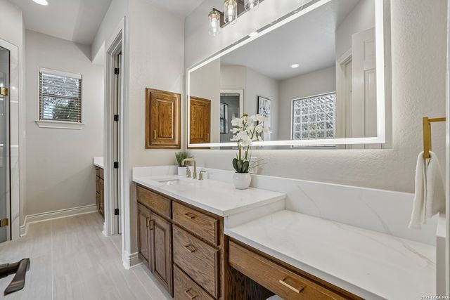 24927 ESTANCIA CIR, San Antonio, TX 78260