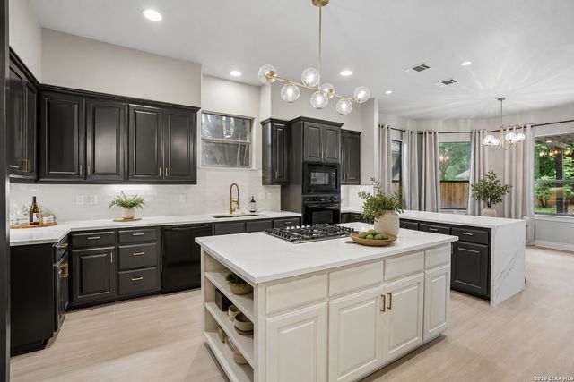 24927 ESTANCIA CIR, San Antonio, TX 78260