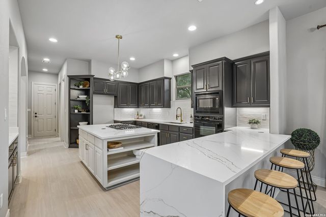 24927 ESTANCIA CIR, San Antonio, TX 78260