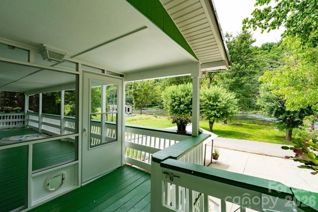 389 Rollins Road, Marshall, NC 28753