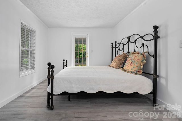 389 Rollins Road, Marshall, NC 28753