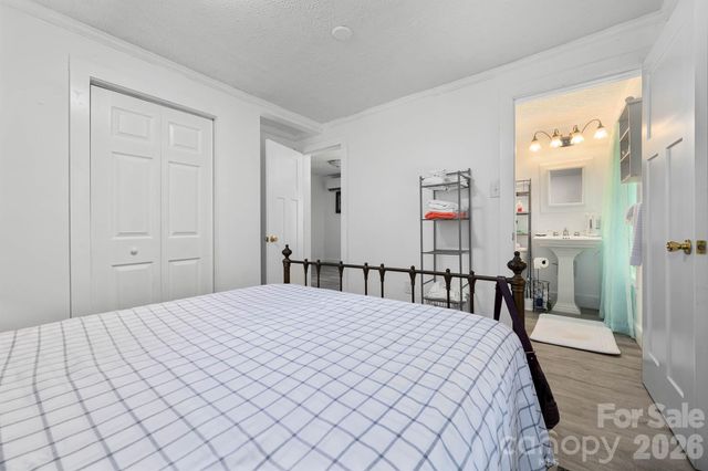 389 Rollins Road, Marshall, NC 28753