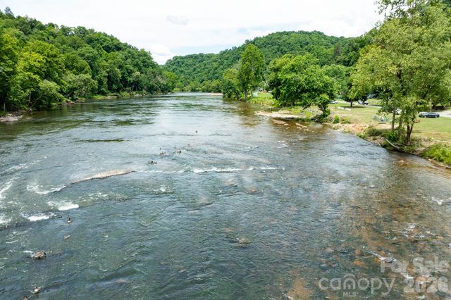 389 Rollins Road, Marshall, NC 28753