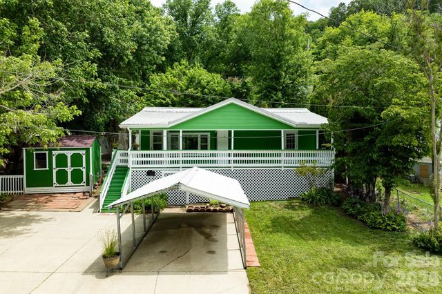 389 Rollins Road, Marshall, NC 28753