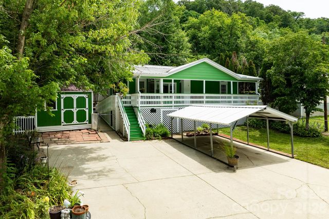 389 Rollins Road, Marshall, NC 28753
