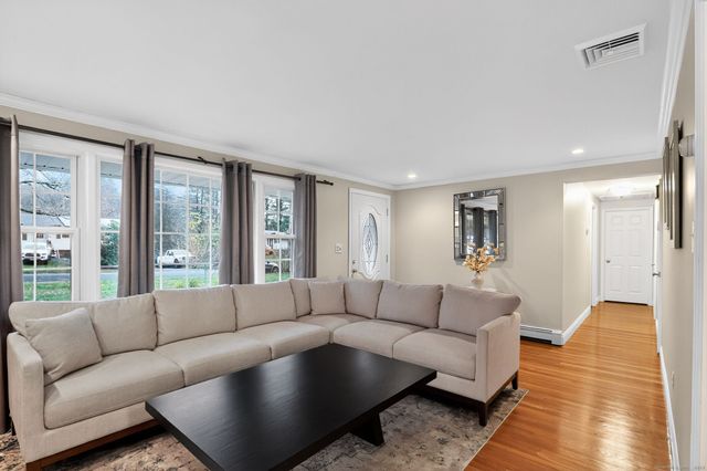 36 Norman Road, Hamden, CT 06514