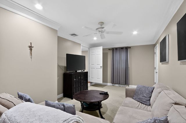 36 Norman Road, Hamden, CT 06514