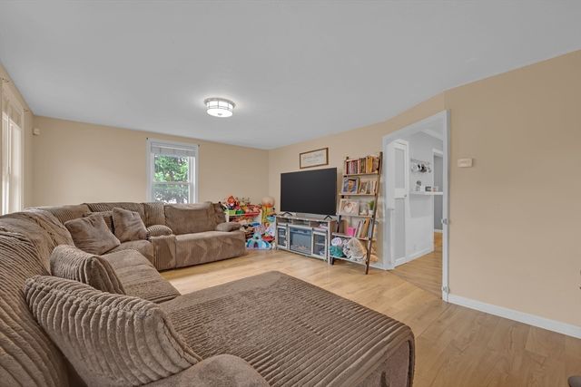 117 Malvern Rd, Worcester, MA 01610