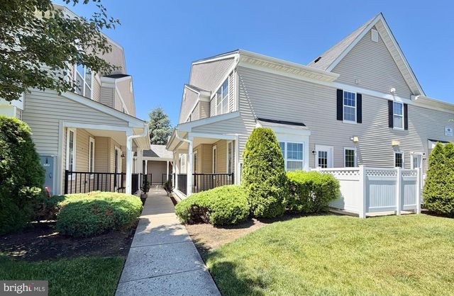 2602 LEXINGTON MEWS, Swedesboro, NJ 08085