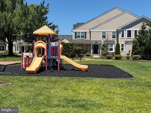 2602 LEXINGTON MEWS, Swedesboro, NJ 08085