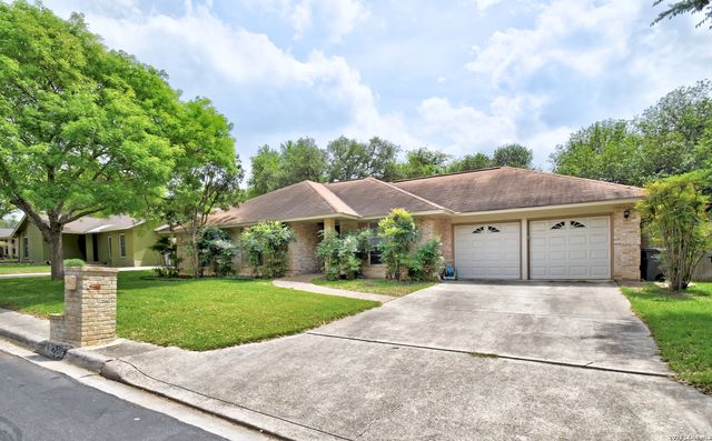 2206 BLUEBERRY HILL ST, San Antonio, TX 78232