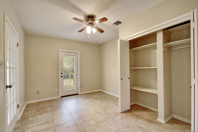 2206 BLUEBERRY HILL ST, San Antonio, TX 78232