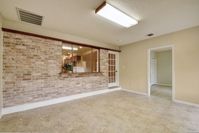 2206 BLUEBERRY HILL ST, San Antonio, TX 78232