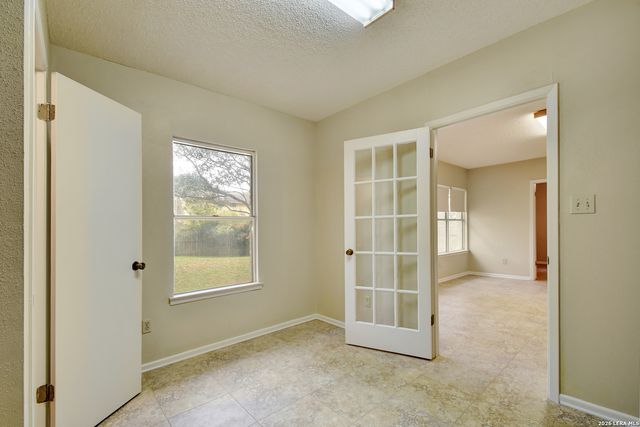 2206 BLUEBERRY HILL ST, San Antonio, TX 78232