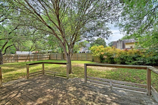 2206 BLUEBERRY HILL ST, San Antonio, TX 78232