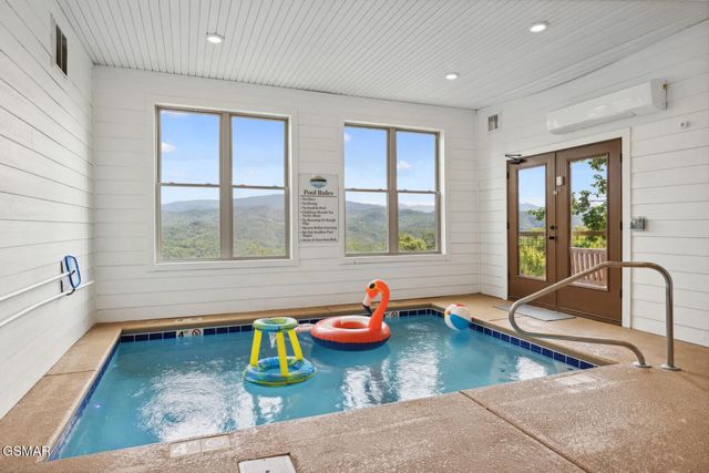 1736 Azalea Circle, Sevierville, TN 37876