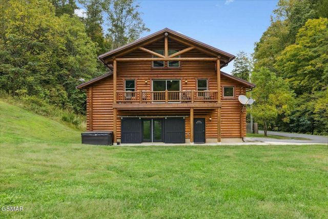 1736 Azalea Circle, Sevierville, TN 37876