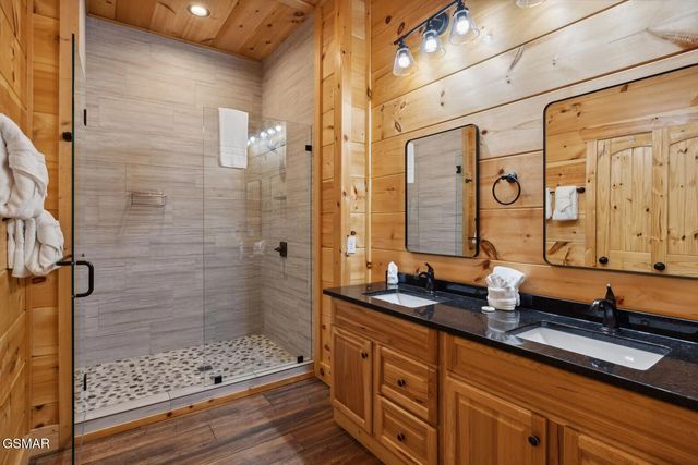 1736 Azalea Circle, Sevierville, TN 37876