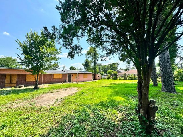 4600 Ireland Street, Houston, TX 77016