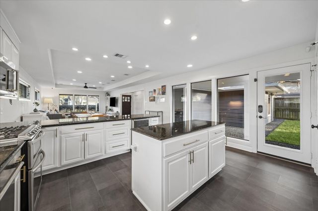 1509 Adkins Road, Houston, TX 77055