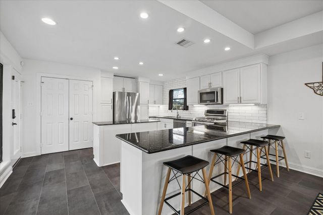 1509 Adkins Road, Houston, TX 77055